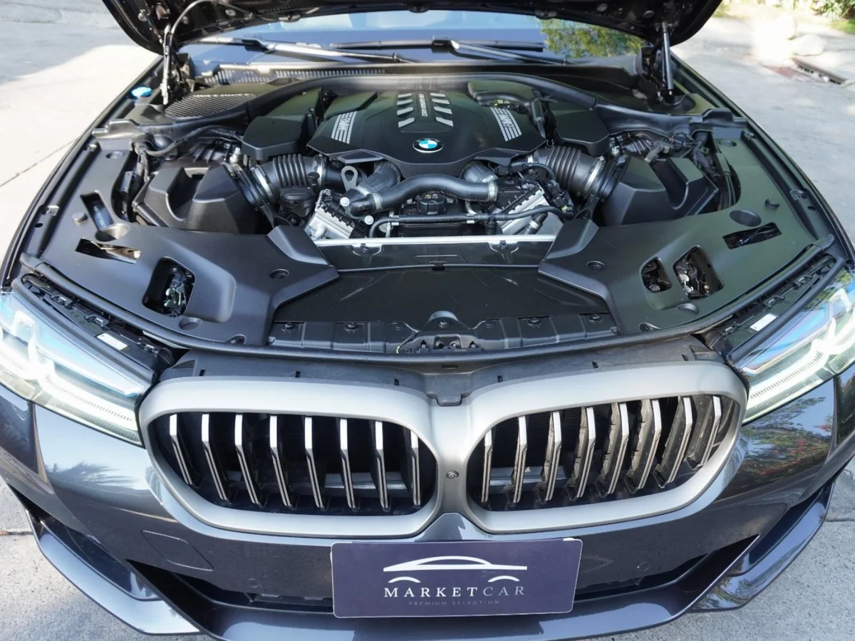 BMW 550 X Drive M Sport Año 2023 miniatura 29