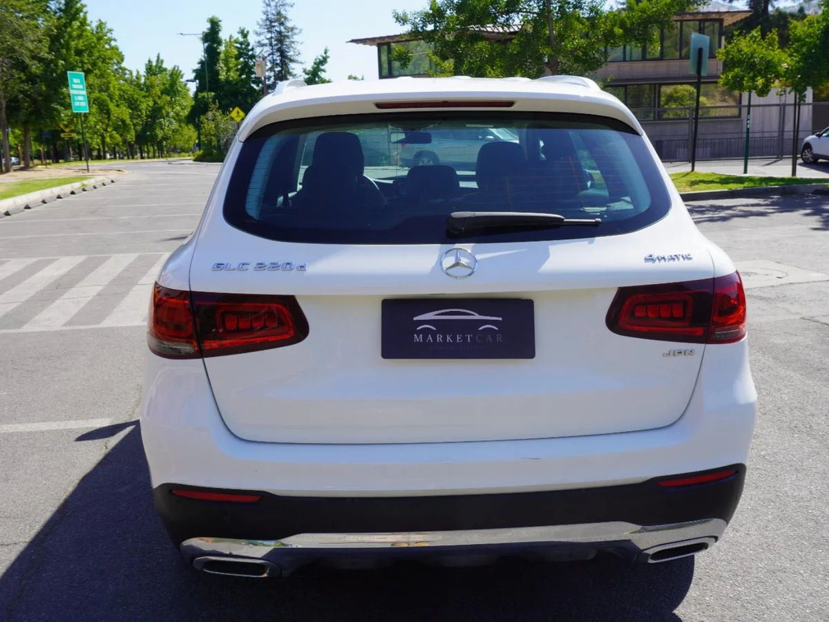 Mercedes Benz GLC 220D 4Matic Año 2021 miniatura 6