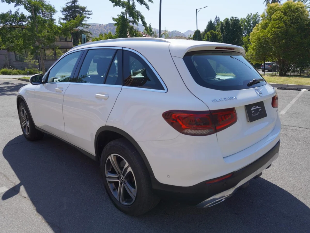 Mercedes Benz GLC 220D 4Matic Año 2021 miniatura 7