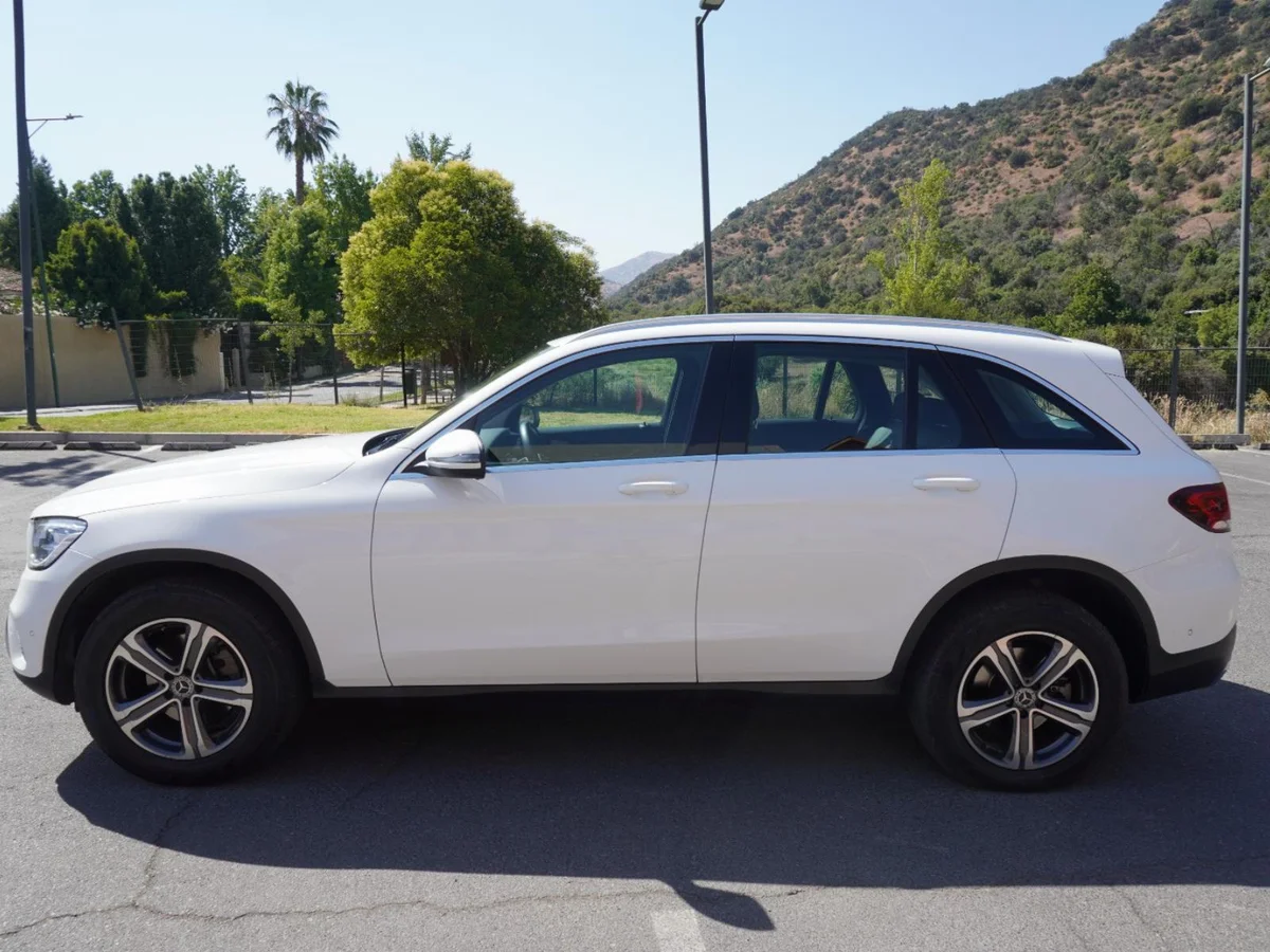 Mercedes Benz GLC 220D 4Matic Año 2021 miniatura 9