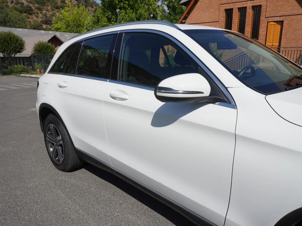 Mercedes Benz GLC 220D 4Matic Año 2021 miniatura 12