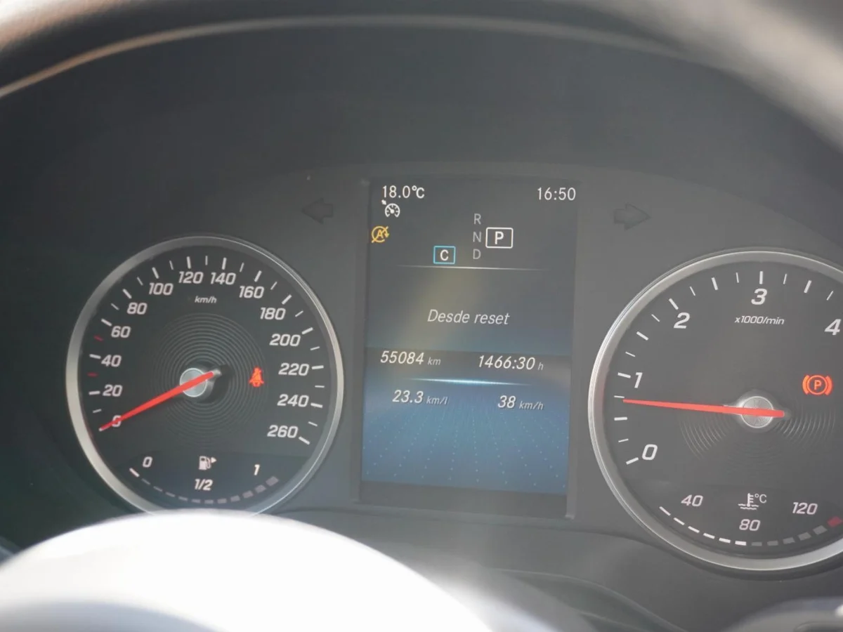 Mercedes Benz GLC 220D 4Matic Año 2021 miniatura 21