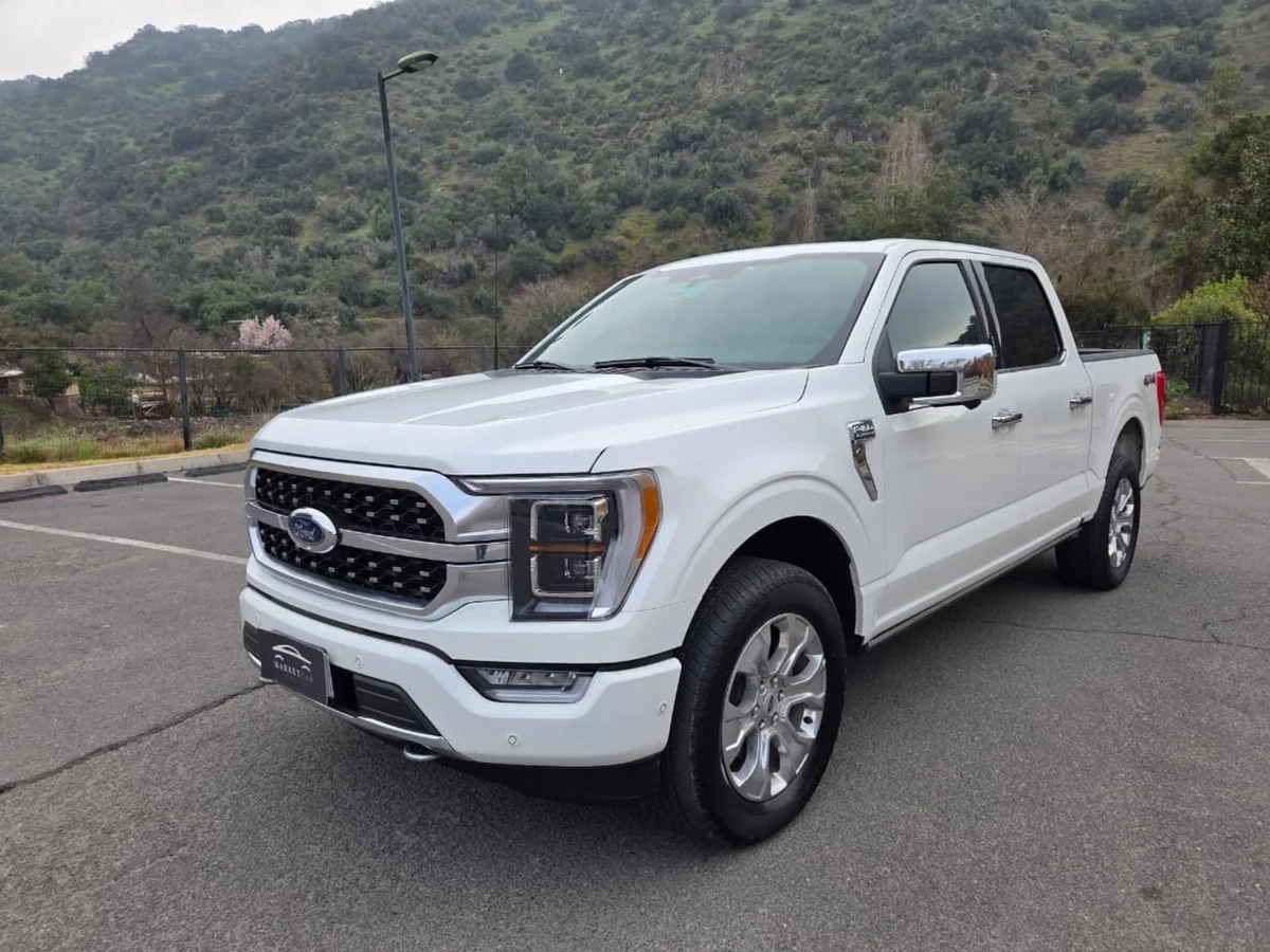Ford F-150 Platinum 4x4 3.5 Año 2024 miniatura 1