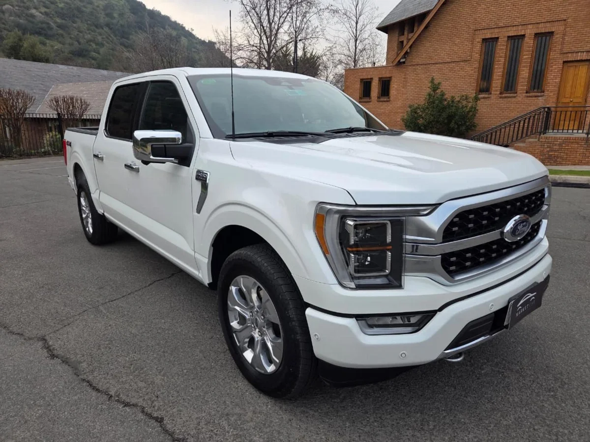 Ford F-150 Platinum 4x4 3.5 Año 2024 miniatura 3