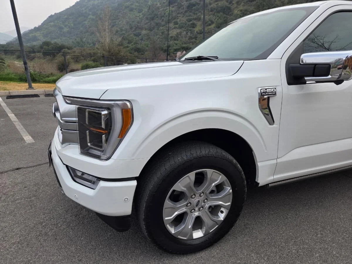 Ford F-150 Platinum 4x4 3.5 Año 2024 miniatura 11