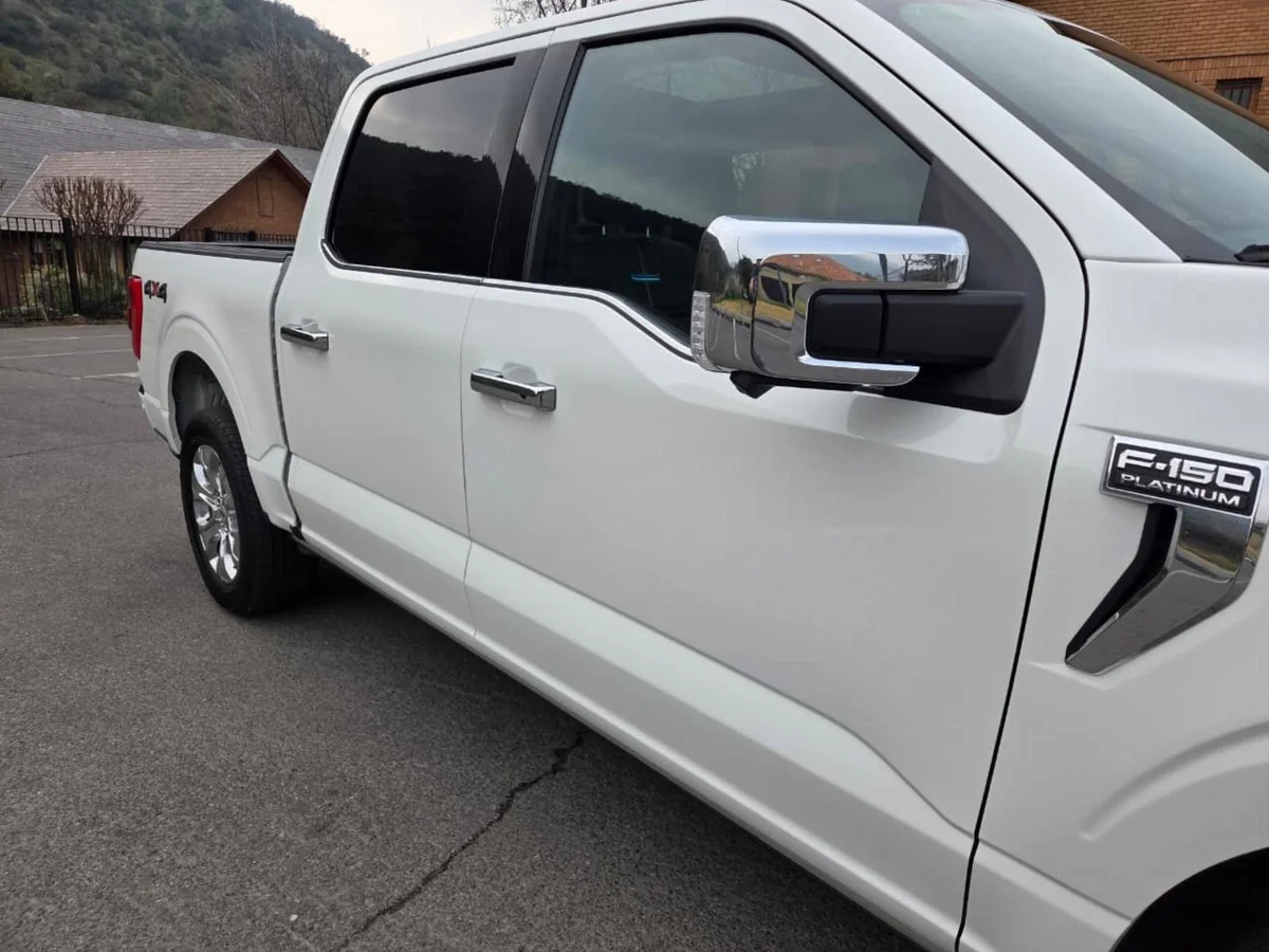Ford F-150 Platinum 4x4 3.5 Año 2024 miniatura 12
