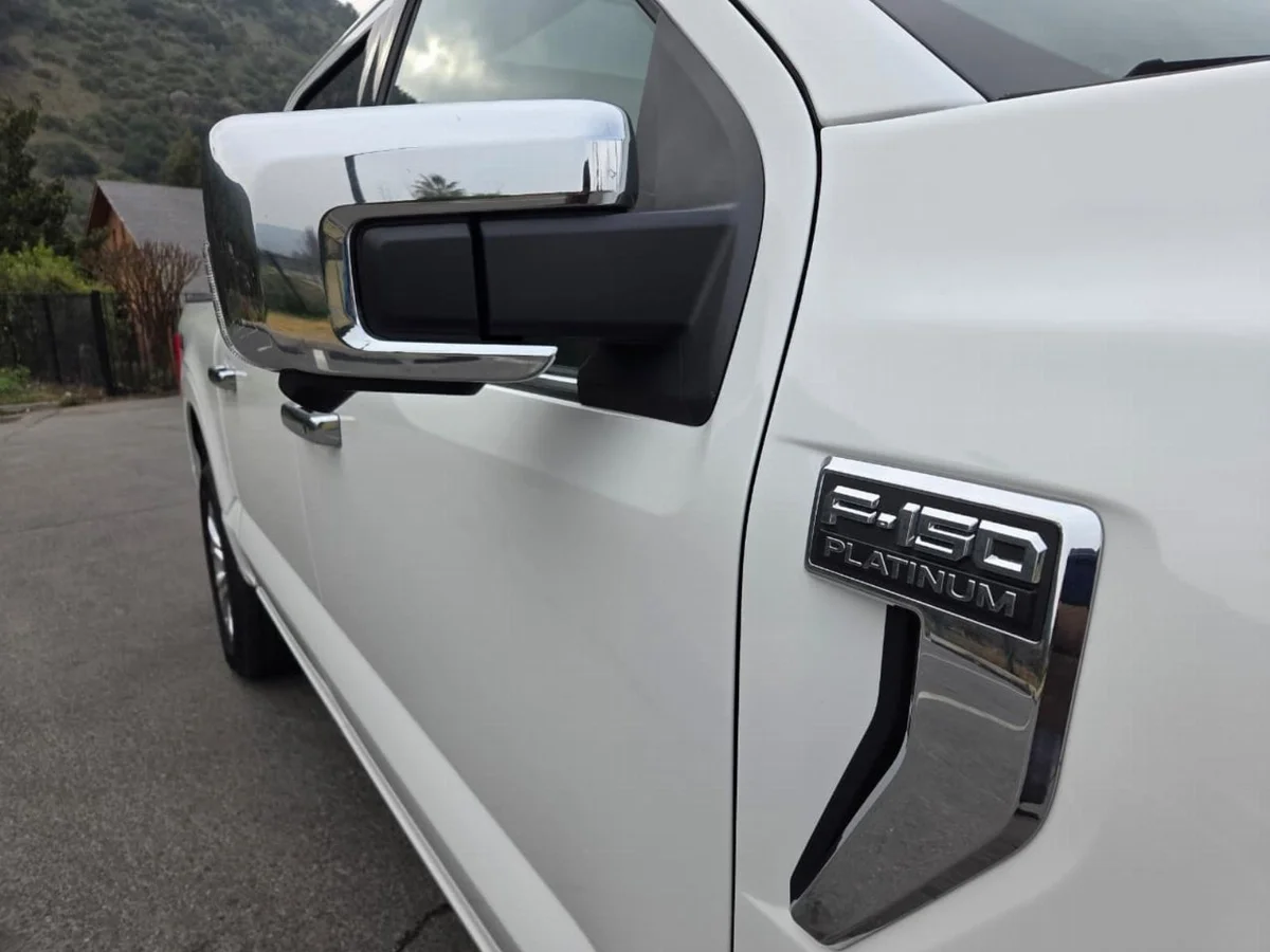 Ford F-150 Platinum 4x4 3.5 Año 2024 miniatura 13