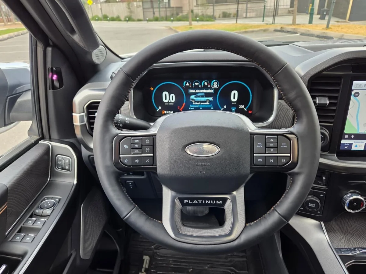 Ford F-150 Platinum 4x4 3.5 Año 2024 miniatura 24