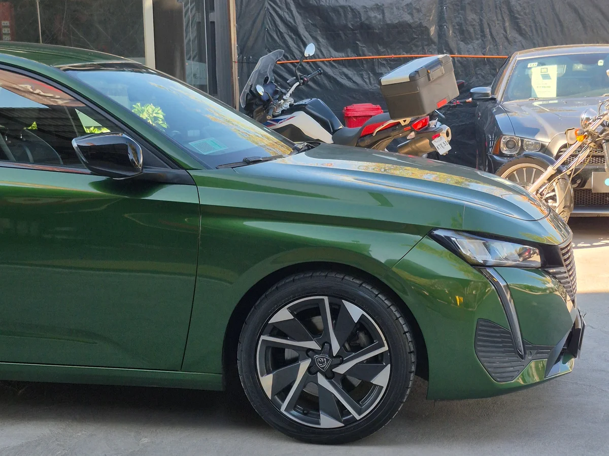 Peugeot 308 Bluehdi - Miniatura 3
