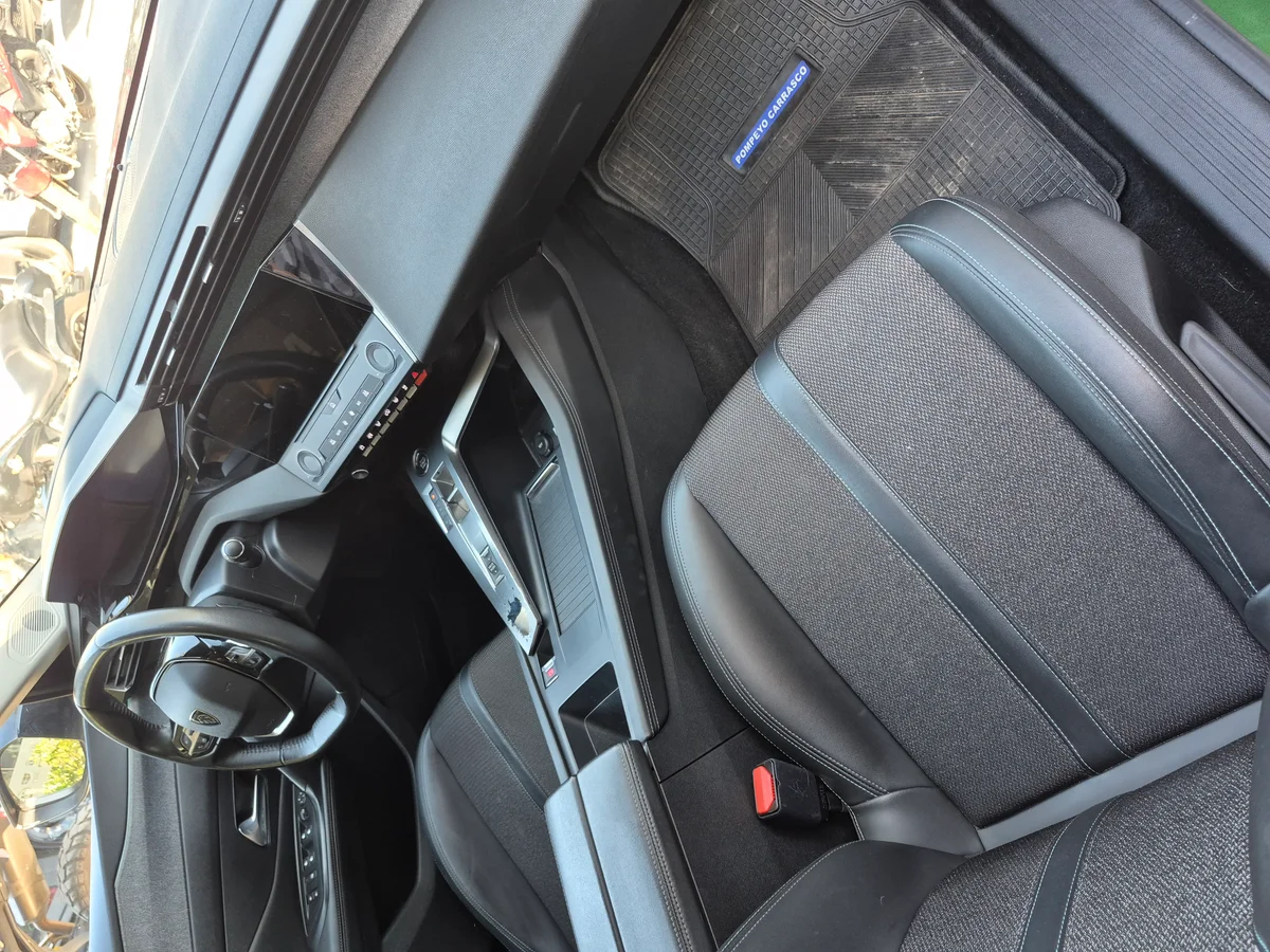 Peugeot 308 Bluehdi - Miniatura 10