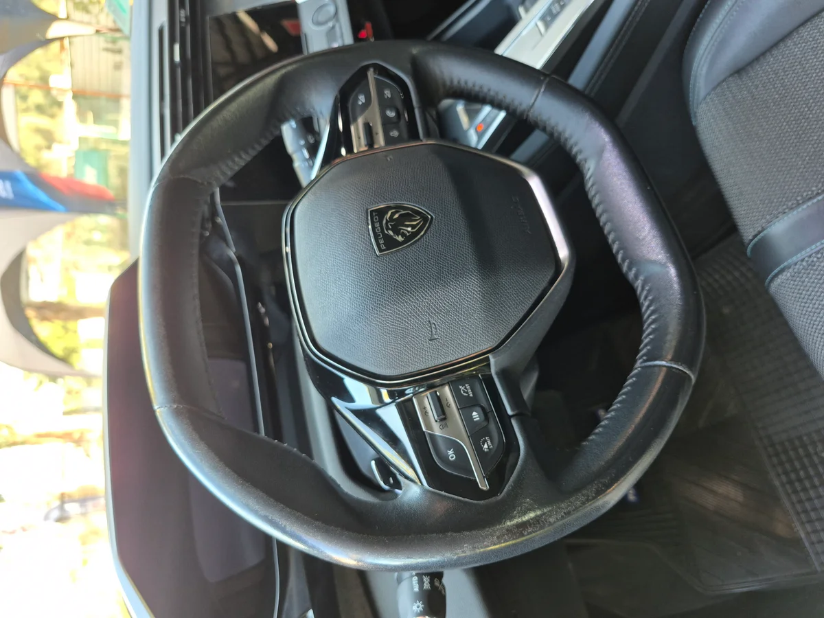 Peugeot 308 Bluehdi - Miniatura 15