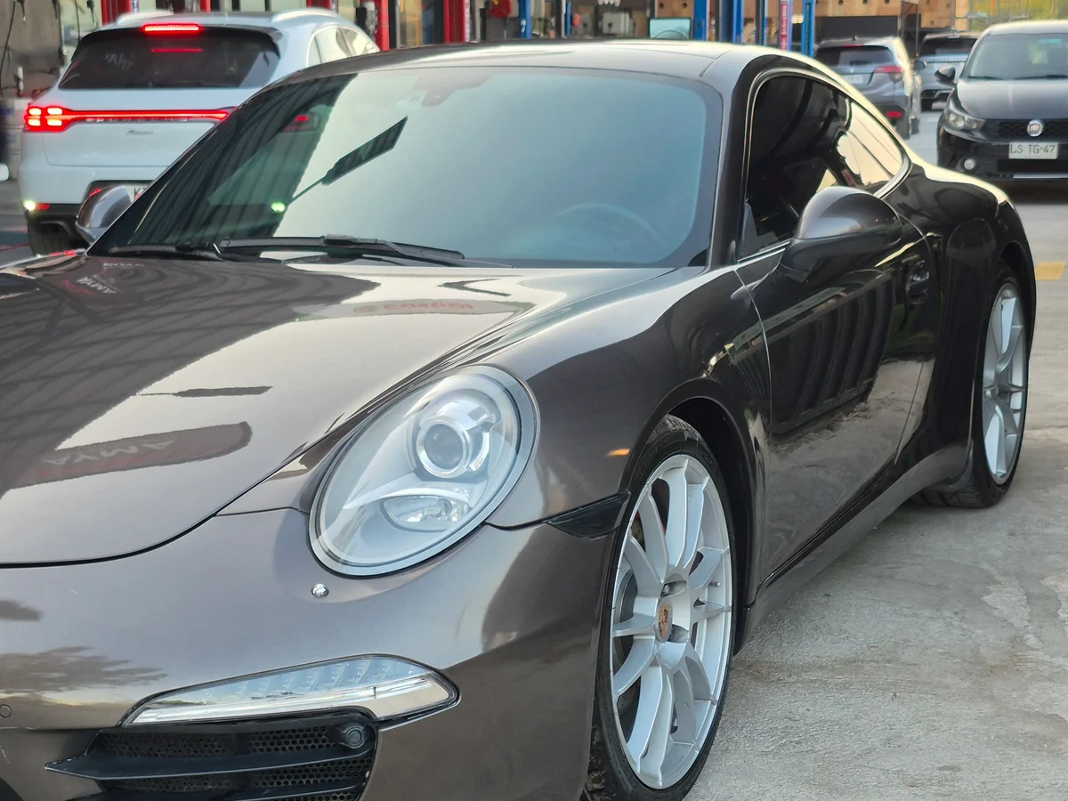Porsche 911 Carrera S - Miniatura 7