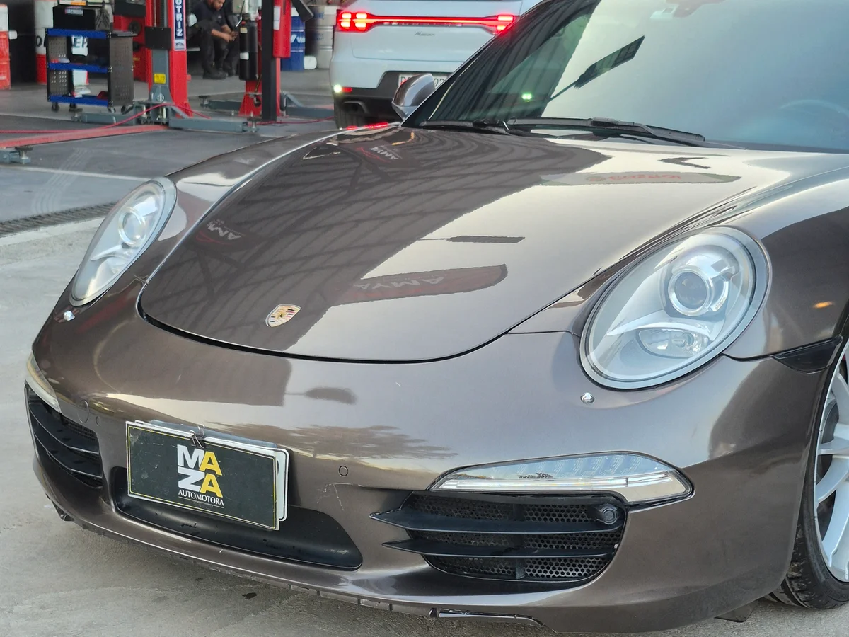 Porsche 911 Carrera S - Miniatura 8