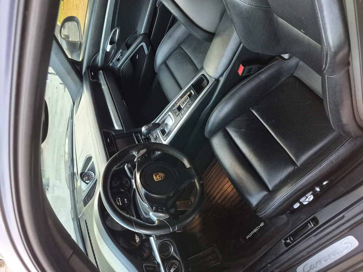 Porsche 911 Carrera S - Miniatura 11