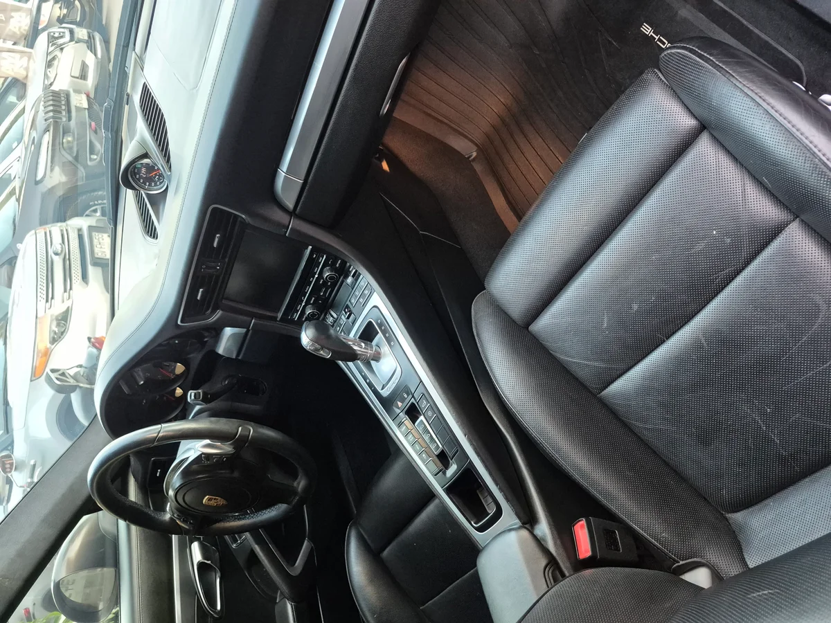 Porsche 911 Carrera S - Miniatura 13