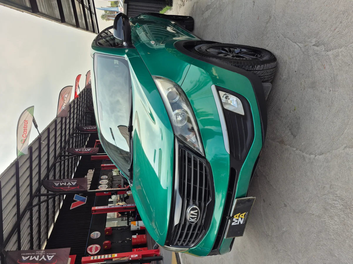 Kia Sportage 2.0 - Miniatura 4