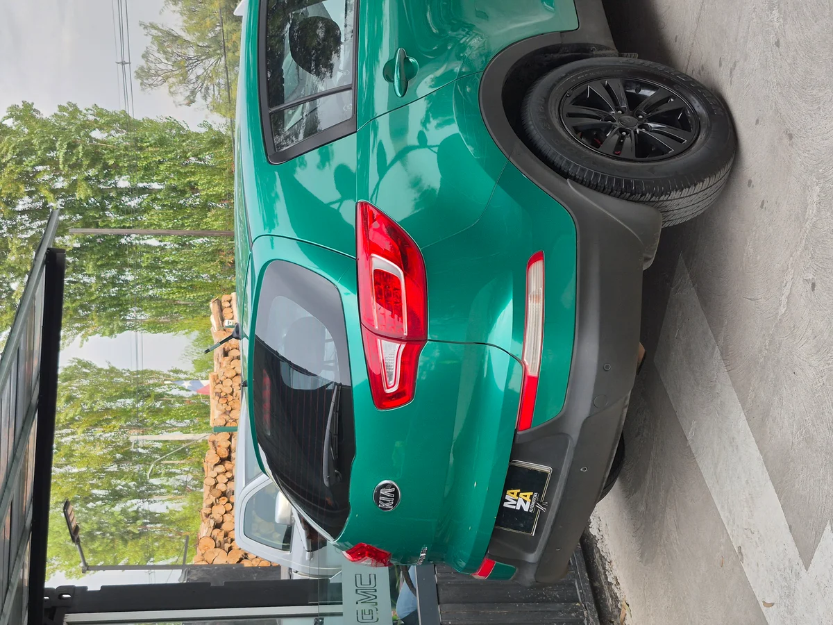 Kia Sportage 2.0 - Miniatura 10