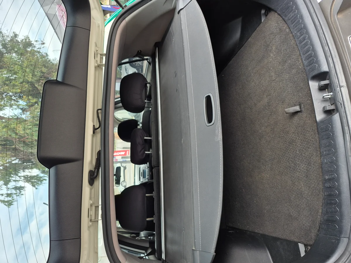 Kia Sportage 2.0 - Miniatura 11