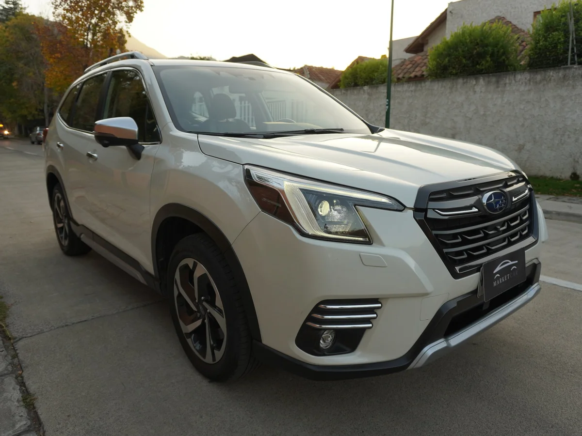 Subaru Forester 2.5 Limited AT 4x4. Año 2022