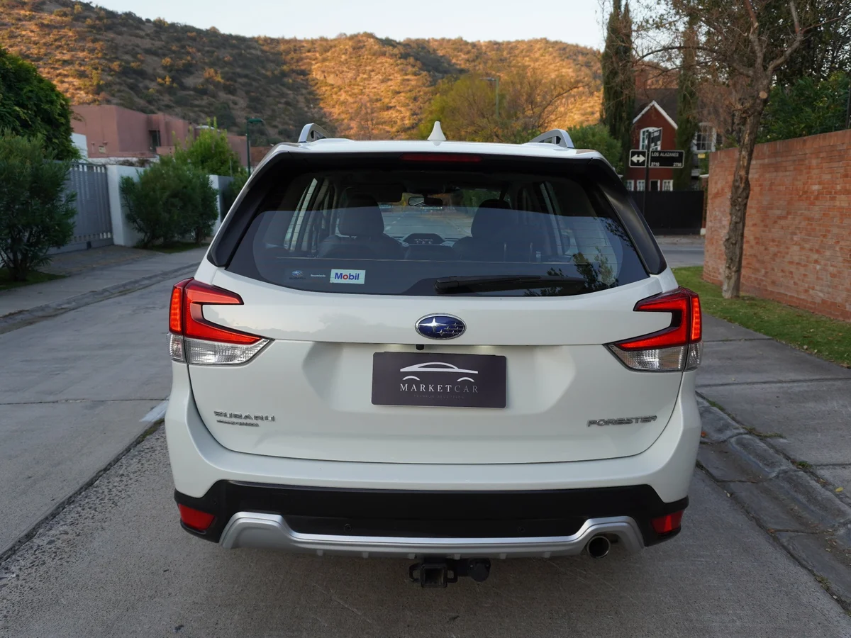 Subaru Forester 2.5 Limited AT 4x4. Año 2022