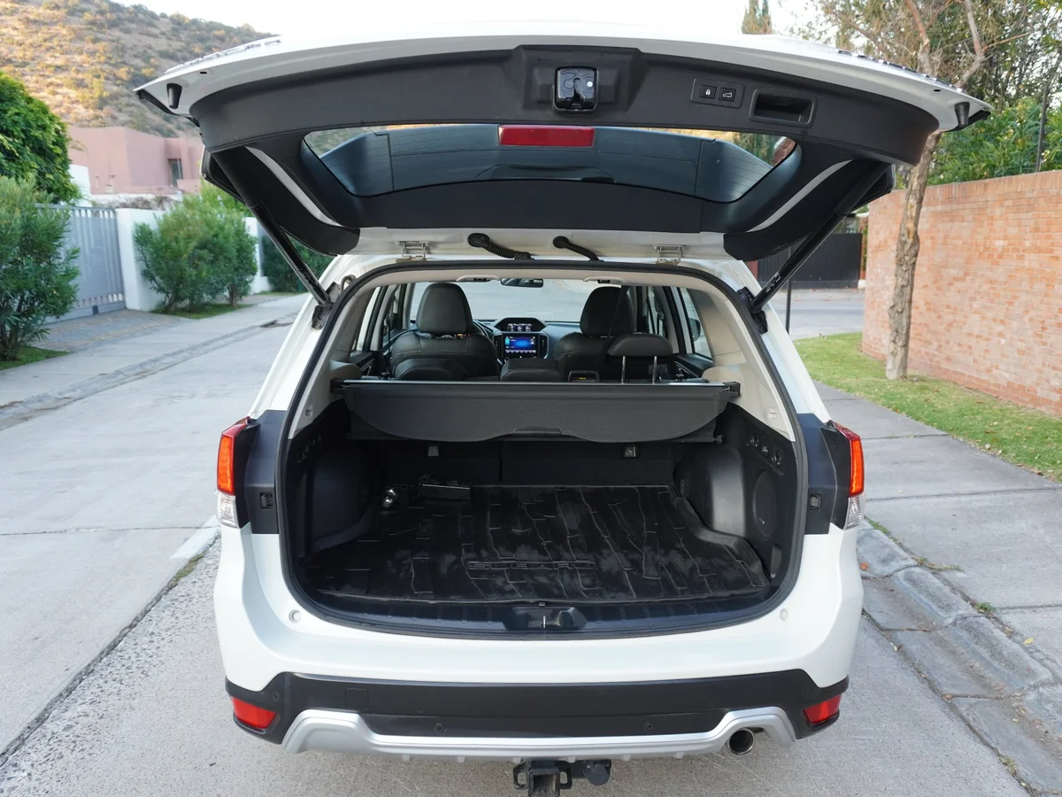 Subaru Forester 2.5 Limited AT 4x4. Año 2022 miniatura 9