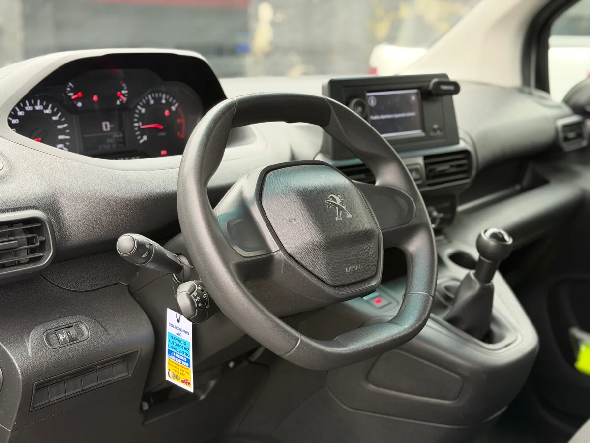PEUGEOT Partner 1.6 2022 - Miniatura 10