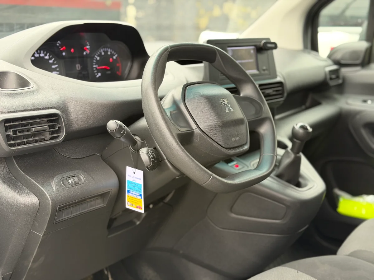 PEUGEOT Partner 1.6 2022 - Miniatura 11