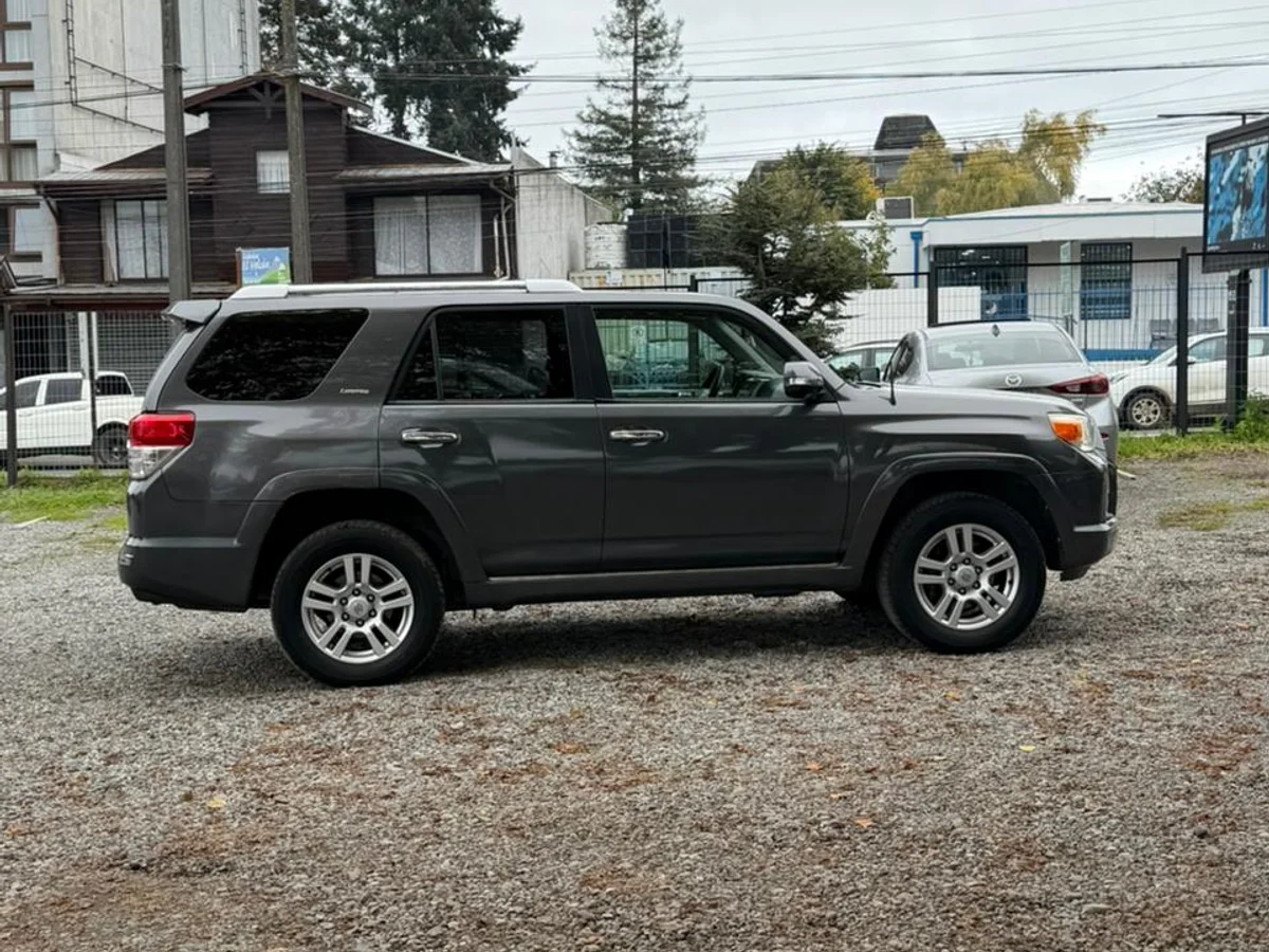 TOYOTA 4RUNNER LIMITED AT 4.0 2011 4x2