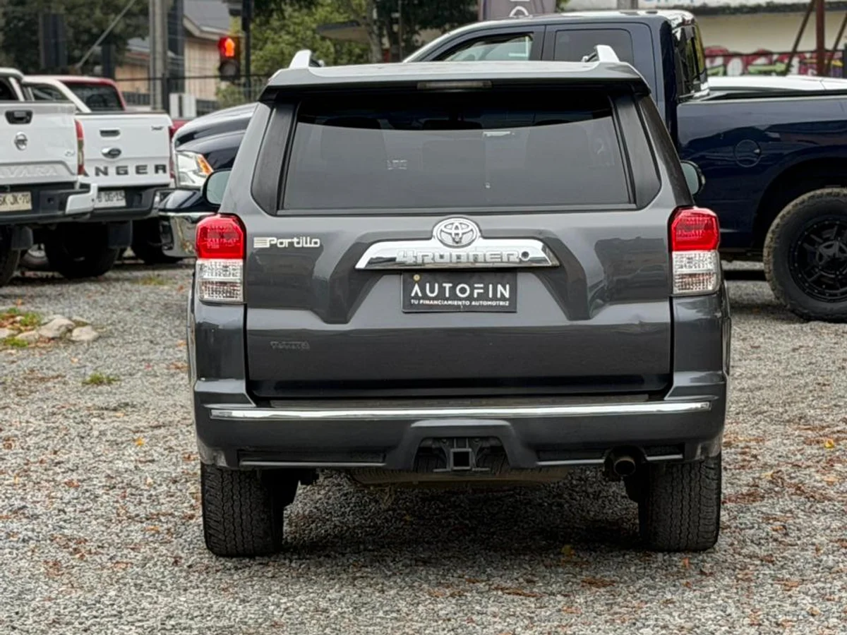 TOYOTA 4RUNNER LIMITED AT 4.0 2011 4x2