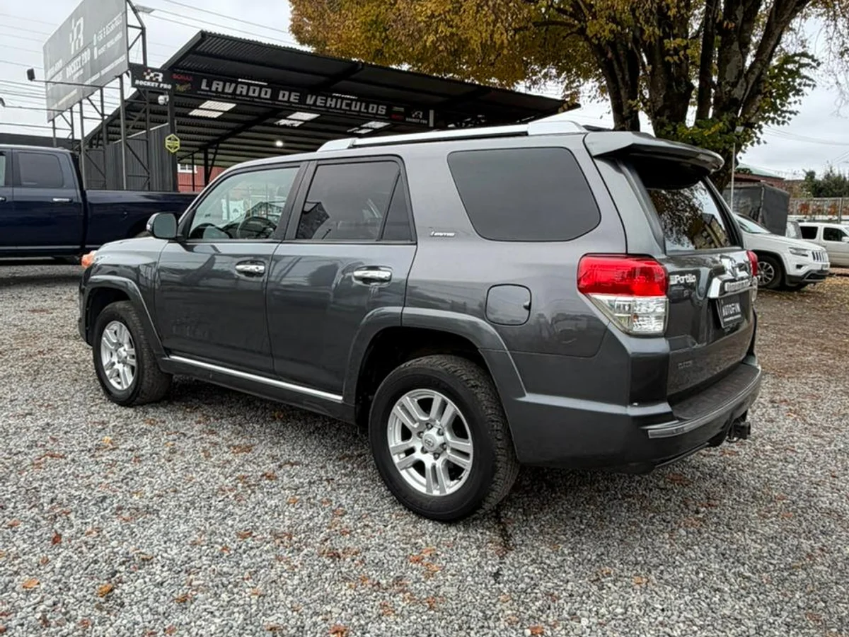 TOYOTA 4RUNNER LIMITED AT 4.0 2011 4x2