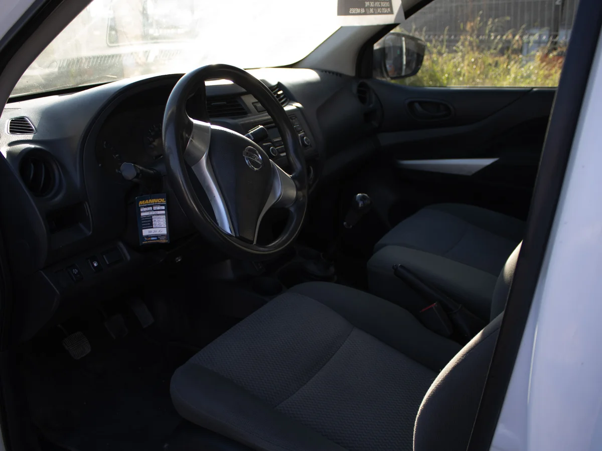 Nissan NP300 2019 miniatura 5