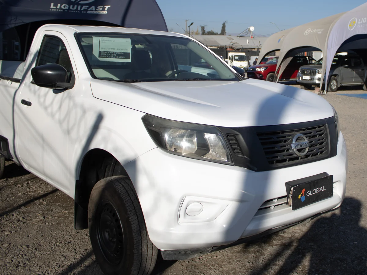 Nissan NP300 2019 miniatura 8