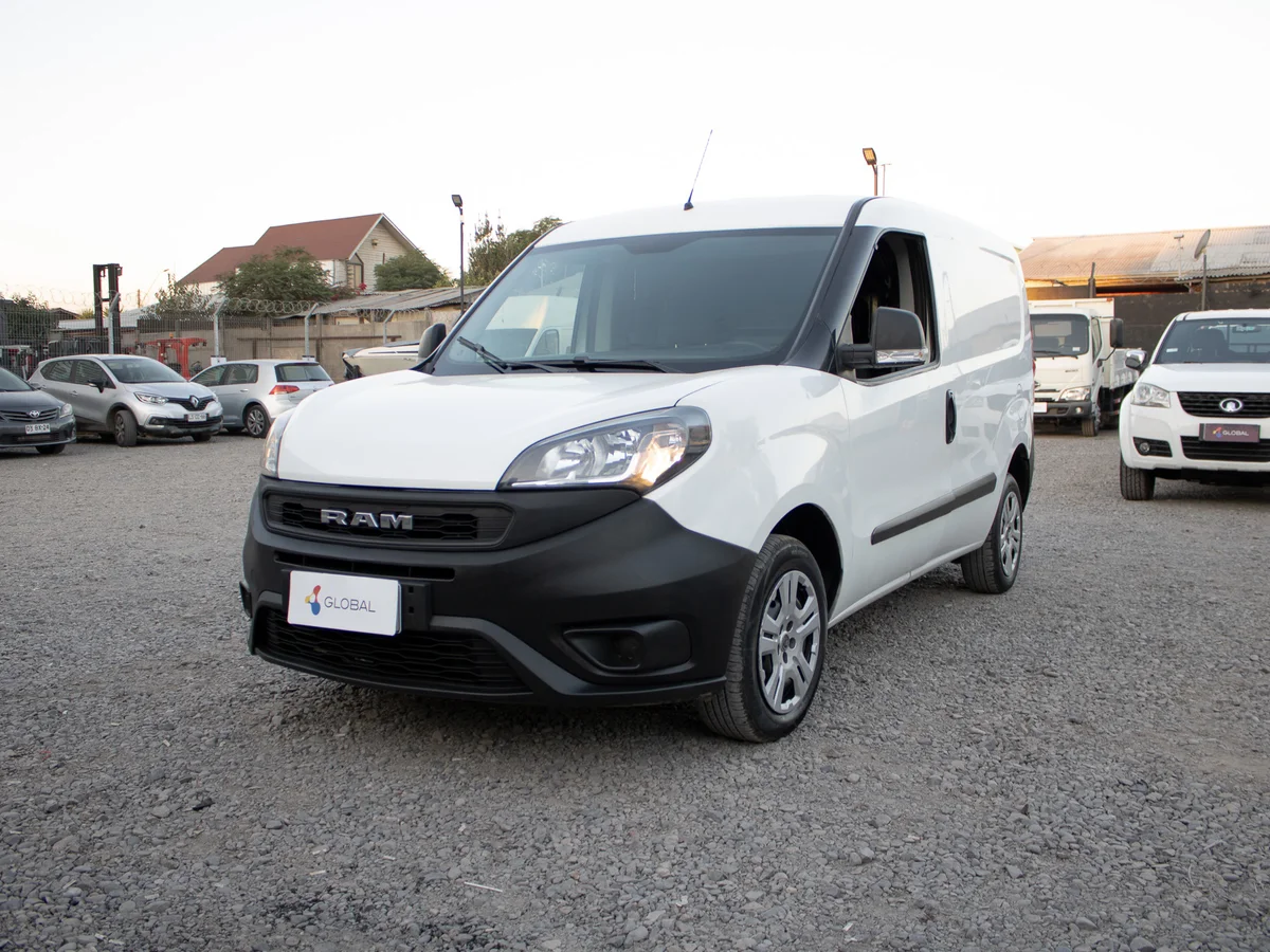 Ram Van 1000 2022 miniatura 3