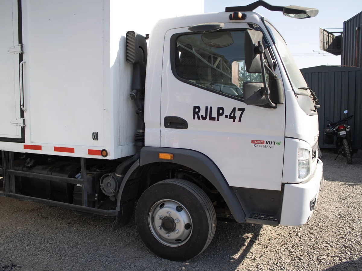 Mitsubishi Fuso Canter 1017 2022 miniatura 3