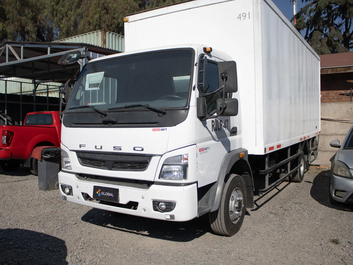 Mitsubishi Fuso Canter 1017 2022 miniatura 2