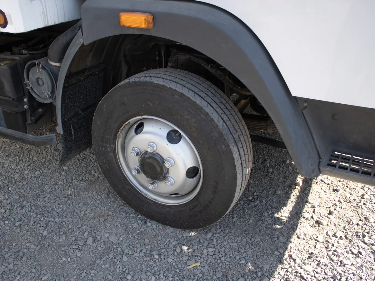 Mitsubishi Fuso Canter 1017 2022 miniatura 5