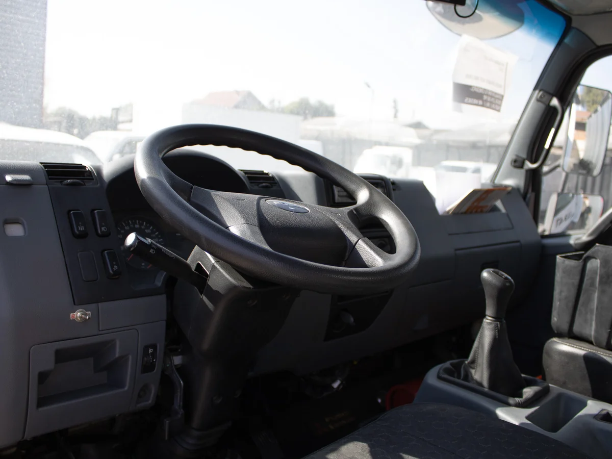 Mitsubishi Fuso Canter 1017 2022 miniatura 6