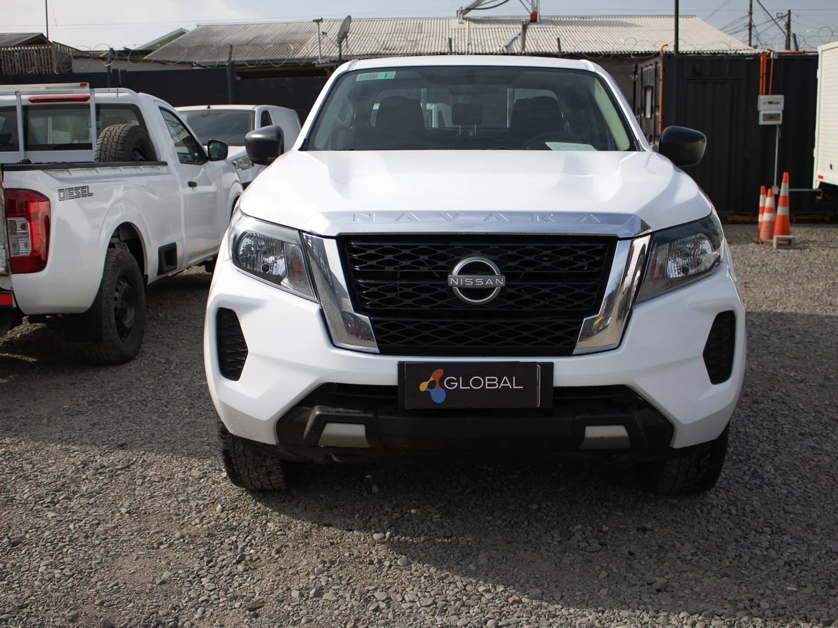 Nissan Navara 4x4 2023 miniatura 3