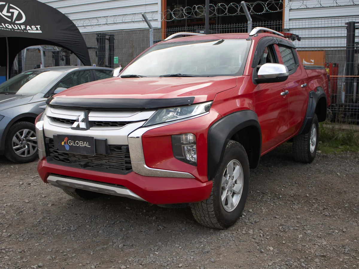 Mitsubishi L200 4x4 2022 miniatura 1