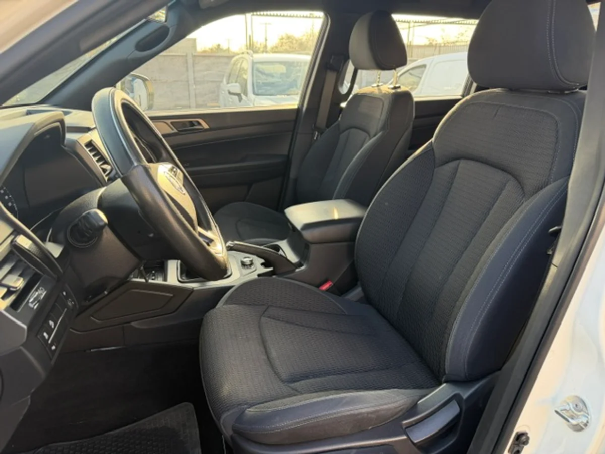 2024 SsangYong Grand Musso 2.2D GLX 4WD - Miniatura 8