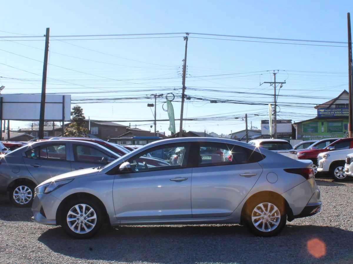 Hyundai Accent Hci — foto 15 de 15