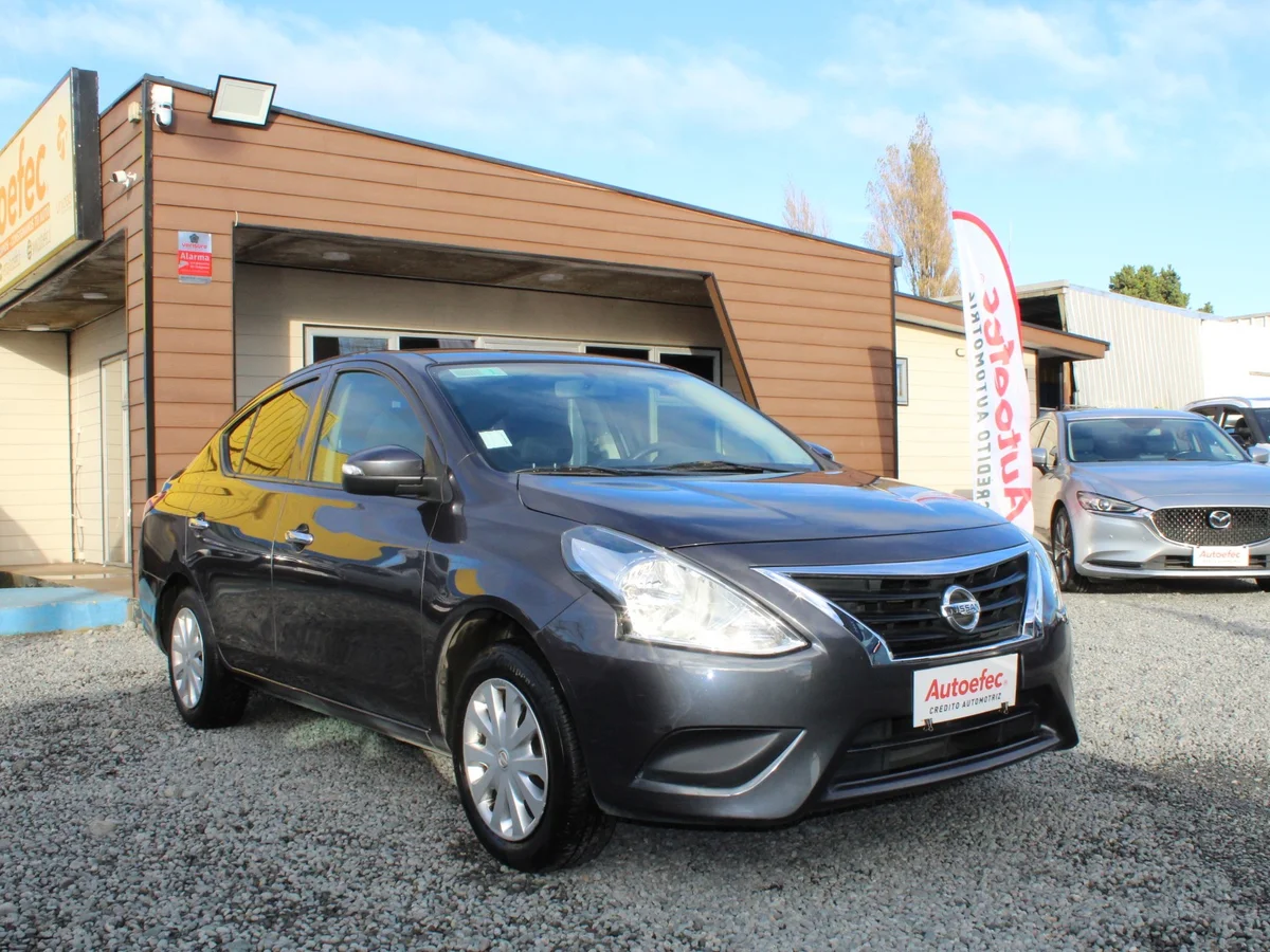 Nissan Versa Sense — foto 4 de 13