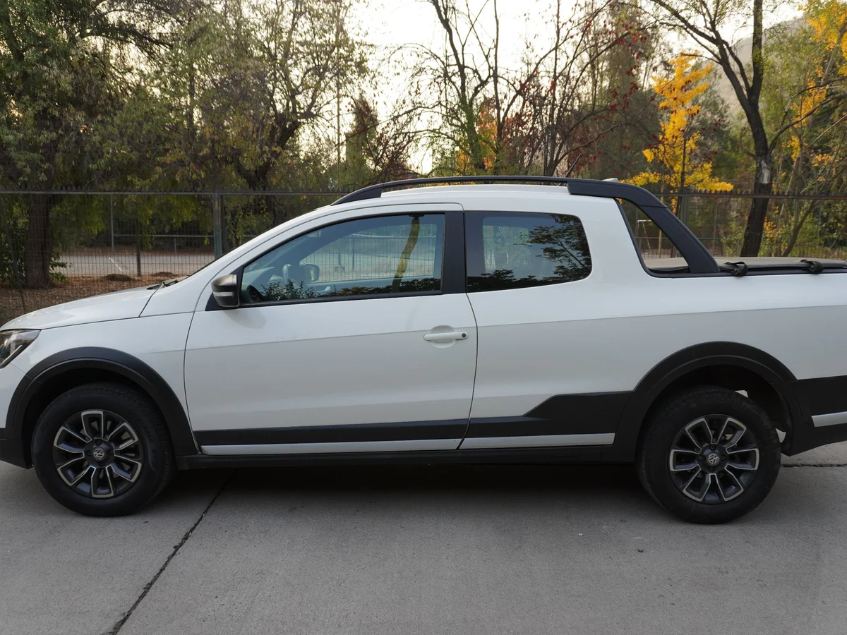 Volkswagen Saveiro 1.6 Cross. Año 2024 miniatura 8