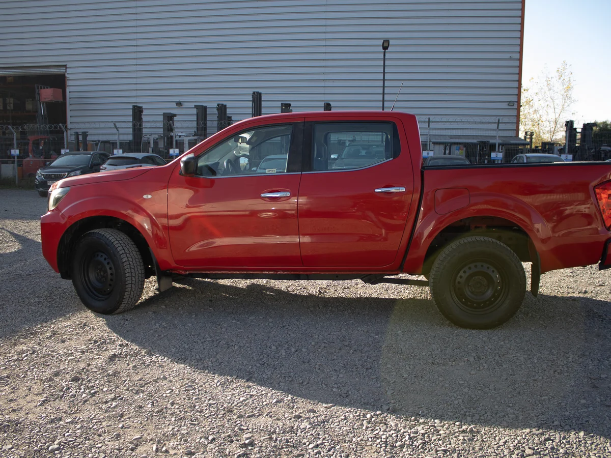 Nissan Navara 4x2 2021 miniatura 8
