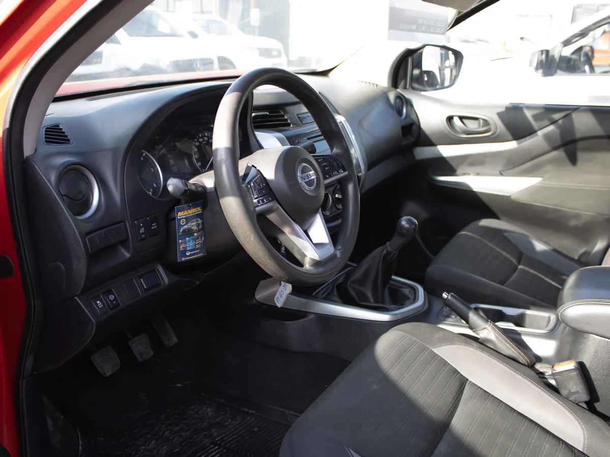Nissan Navara 4x2 2021 miniatura 16