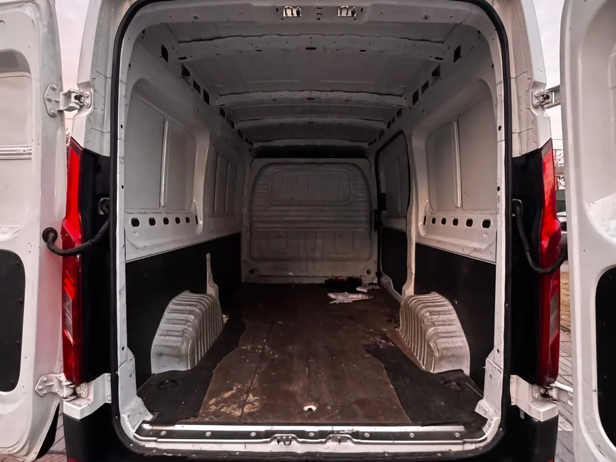 MAXUS DELIVER 9 CARGO L2H2 2.0 - Miniatura 8