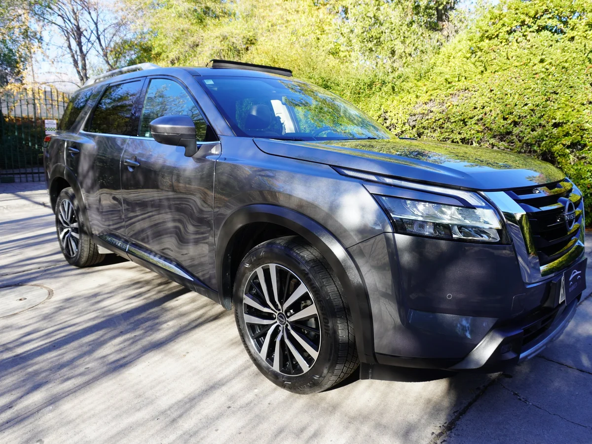 Nissan Pathfinder 3.5 Exclusive 4x4 Año 2025