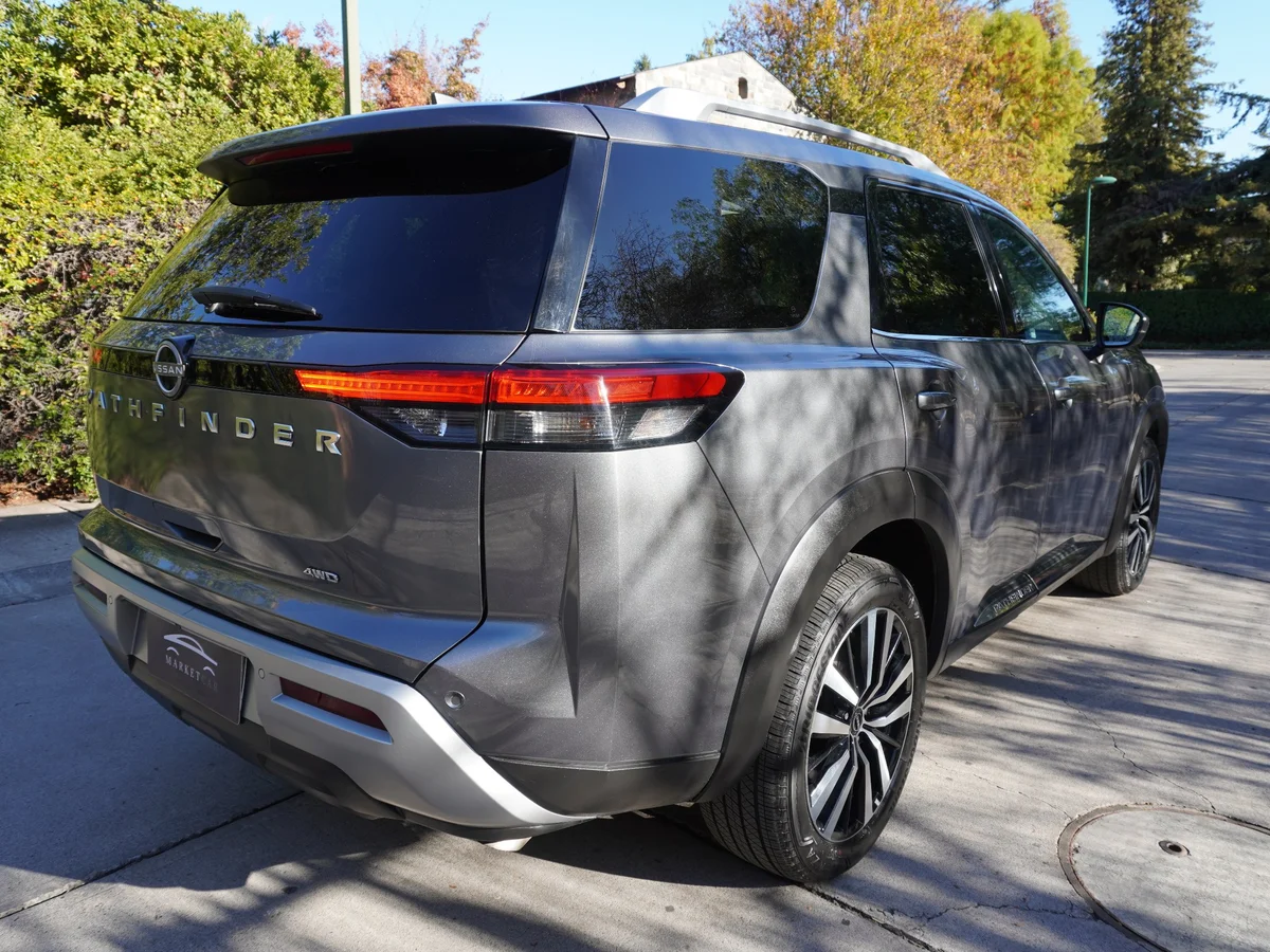 Nissan Pathfinder 3.5 Exclusive 4x4 Año 2025