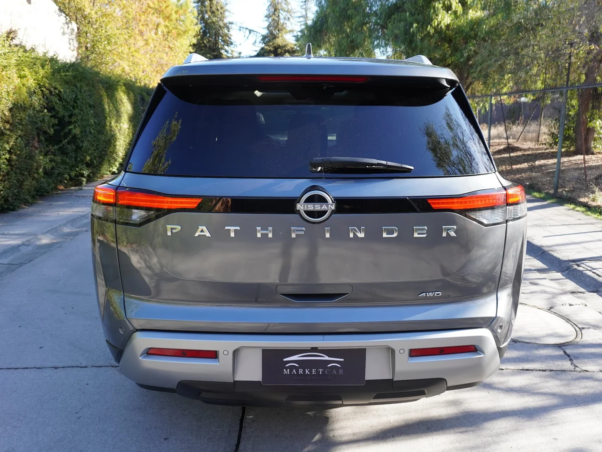 Nissan Pathfinder 3.5 Exclusive 4x4 Año 2025