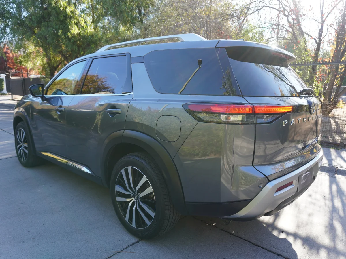 Nissan Pathfinder 3.5 Exclusive 4x4 Año 2025 miniatura 7